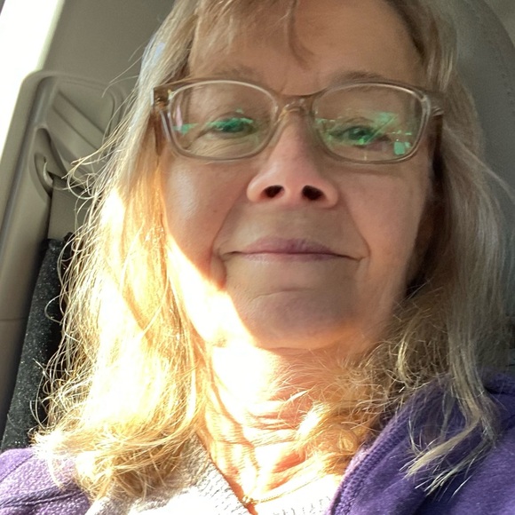 Meet your Posher, Linda - Picture 1 of 1